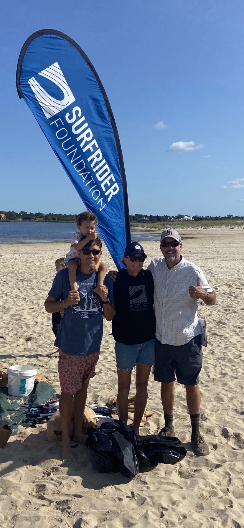 Friends of Georgica Pond Foundation and Eastern LI Chapter of Long Island Chapter co-sponsor a beach clean up at Georgica Pond beach