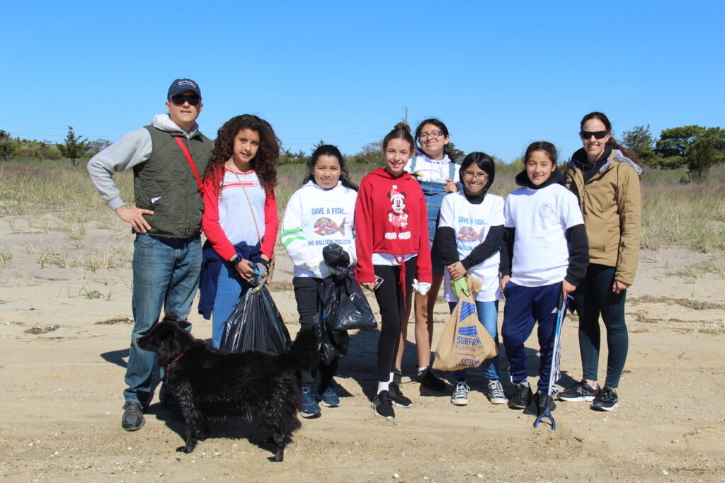 EH Trustee David Cataletto and students from the EH Middle School and parents 