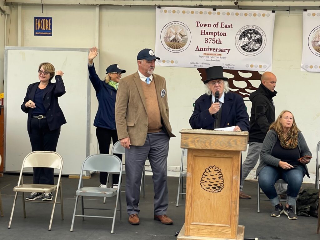 Supervisor Peter Van Scoyoc & Town Crier and Historian Hugh King 