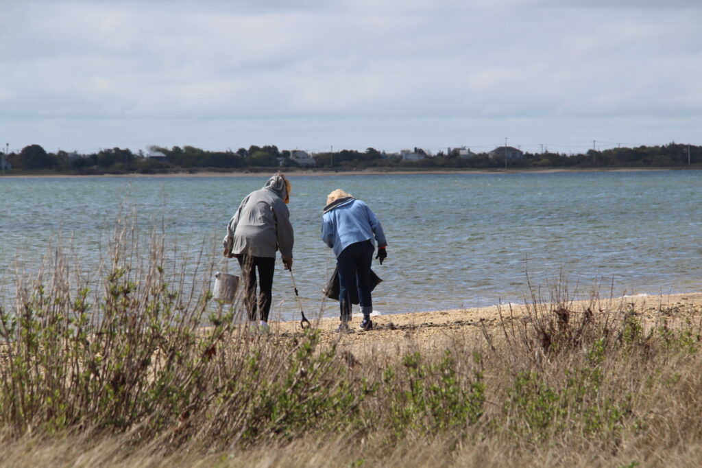 Lazy Pt. Beach Clean up Celia Josephson & Susan George